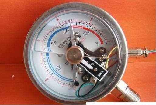 YXC-100BFZ不銹鋼耐震電接點(diǎn)壓力表